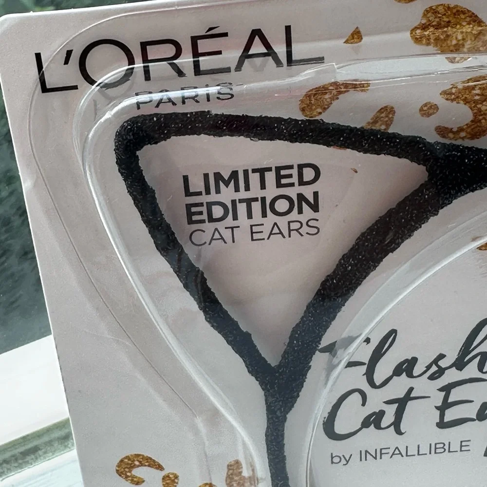 NEW L'Oréal Paris Limited Edition Cat Ears Plus Flash Cat Eyeliner